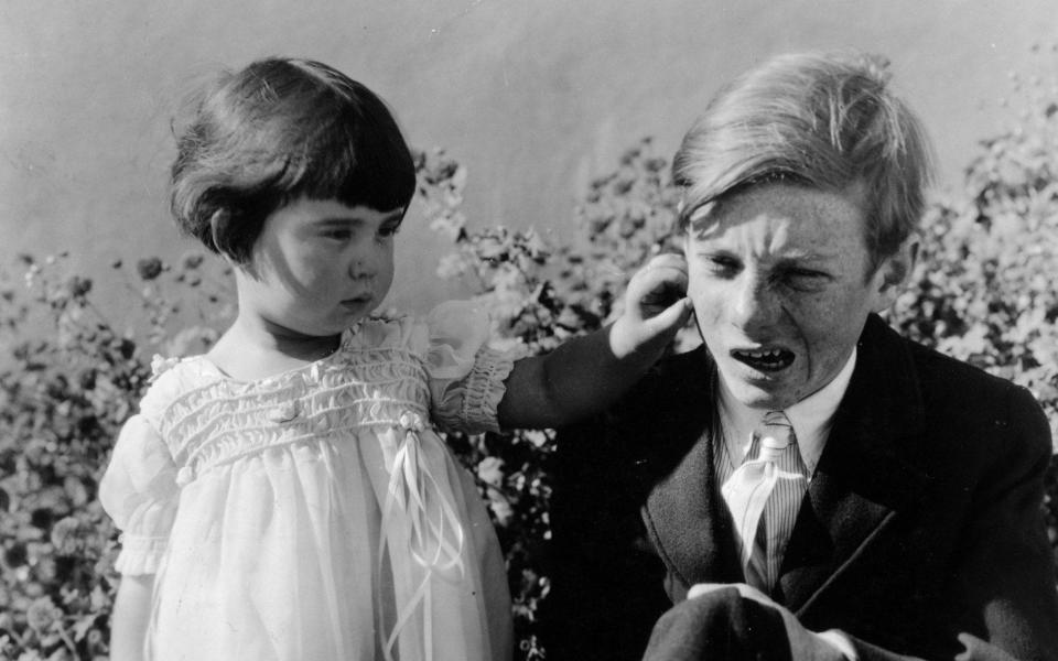 Baby Peggy with fellow child star Wesley Barry - Hulton Archive