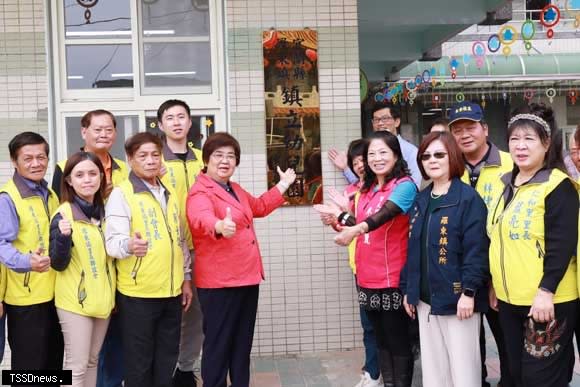 宜蘭縣羅東鎮東安公園環境 營造新亮點。羅東鎮長吳秋齡宣布啟動，鎮立幼兒園東安分班正式揭牌。（圖：羅東鎮公所提供）