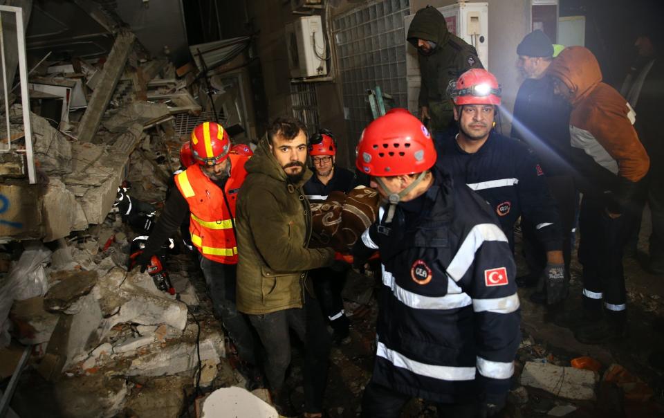 Search and rescue team work at the site in Hatay 