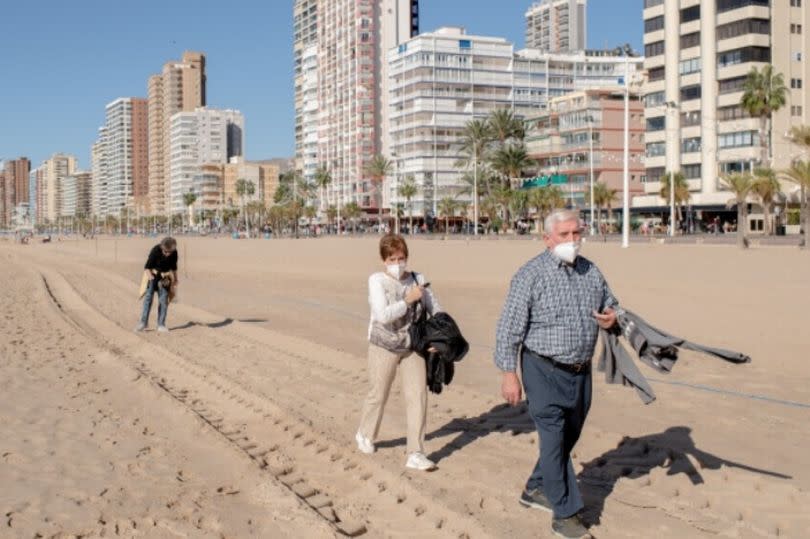 A los turistas británicos en España se les dice que «se vayan a casa» mientras el gobierno amenaza con tomar medidas enérgicas contra los lugares de vacaciones