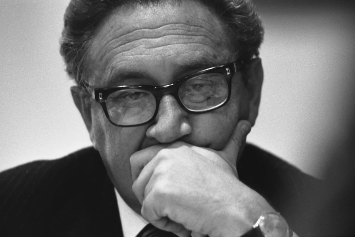 Henry Kissinger a été conseiller à la sécurité nationale des États-Unis (1969-1975) et secrétaire d’État (1973-1977). Gerald R. Ford White House Photographs