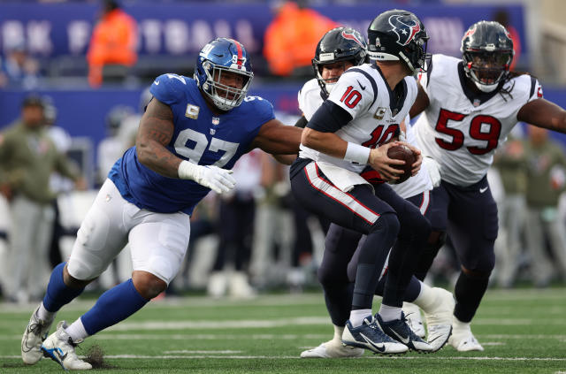 New York Giants improve to 7-2 with 24-16 victory over Houston Texans