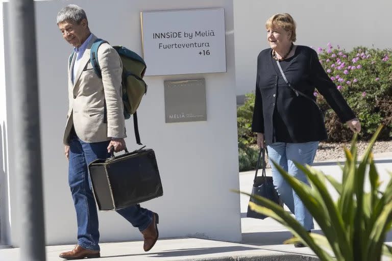 Merkel y su marido Joachim durante unas recientes vacaciones en las Islas Canarias