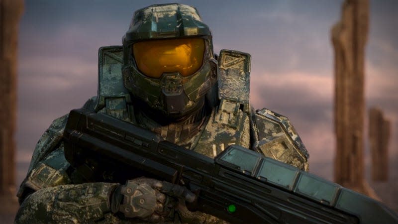 Master Chief prepares to fight the Covenant in season one of the Halo TV show.