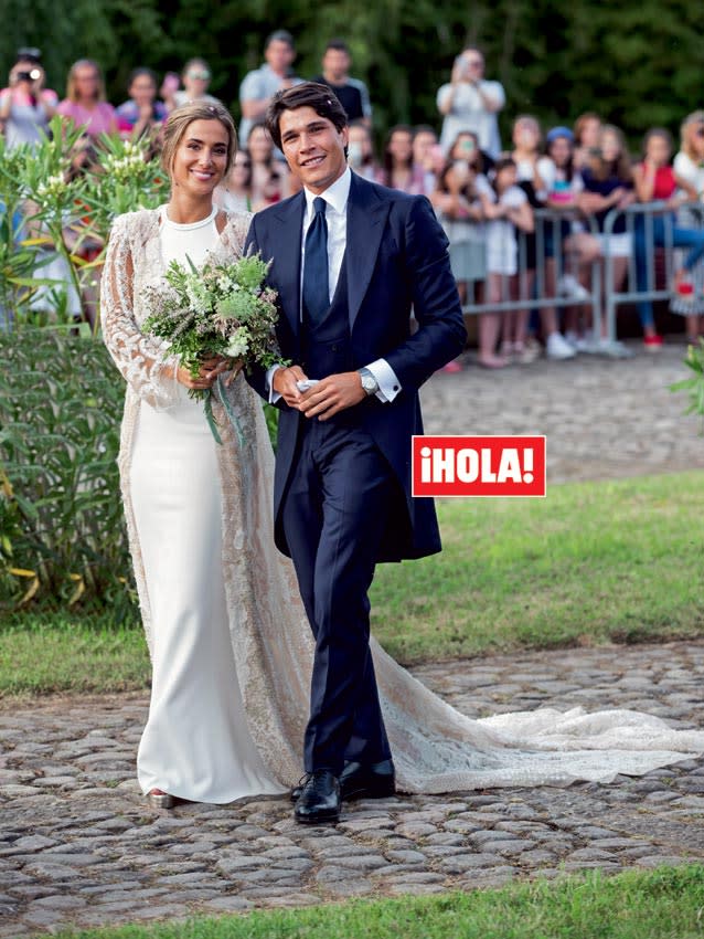 Enjoy Zaragoza - La cinta de la medida de la Virgen del Pilar en el ramo 💐  de boda de María Pombo está dando mucho que hablar y seguro que marca  tendencia 🙌❣️