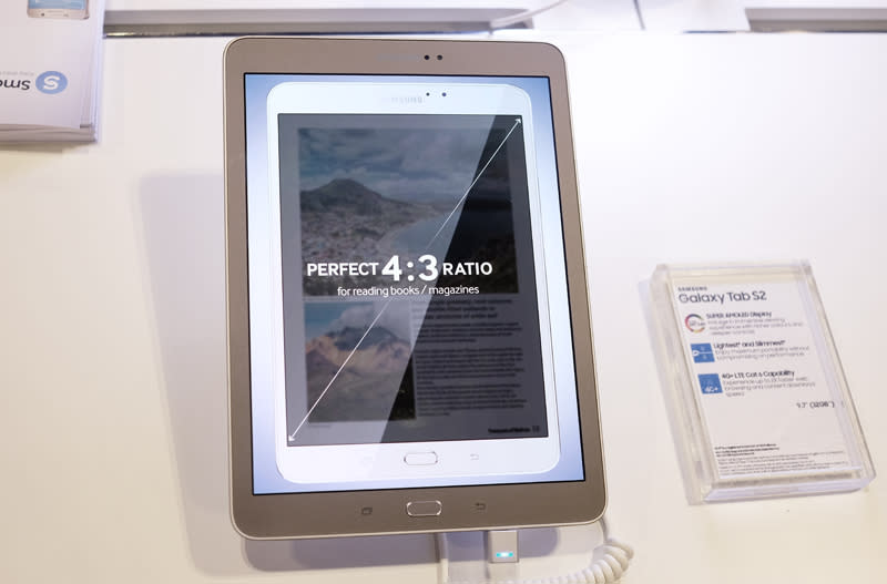 The Samsung Galaxy Tab S2 is one of the best Android tablets you can buy right now thanks to its QHD Super AMOLED display. Available in either 8-inch or 9.7-inch display sizes, in both 4G LTE and WiFi variants, all models are $100 off at PC Show. Buy one and receive a free Samsung book cover and 64GB MicroSD card.