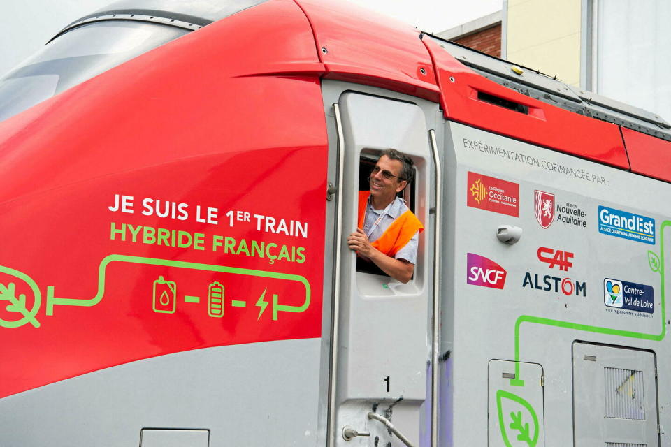 Les syndicats ont jusqu'au 4 juin pour répondre à la direction de la SNCF, qui a proposé une prime de 95 euros par jour plafonnée à 1.900 euros pour les cheminots travaillant pendant les JO.  -Crédit :ANDBZ / ANDBZ/ABACA