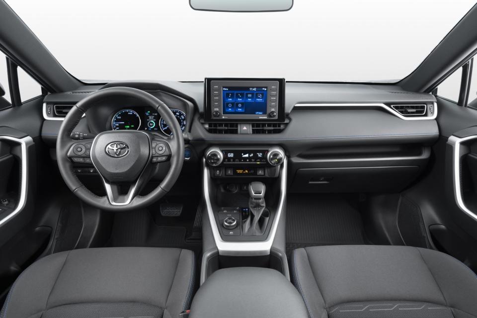 2022_Toyota_RAV4_SE_Hybrid_018-scaled.jpg