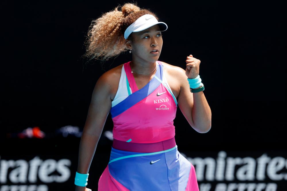 Australian Open: Naomi Osaka shows gentle touch to reach last 16