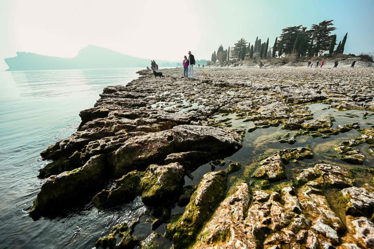 Italia; mundo; Sequía; Agua; San Biagio; Manerba del Garda, lago Garda