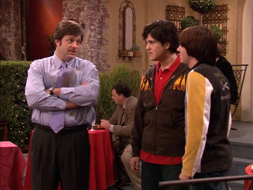 15) There was a different dad on "Drake & Josh"