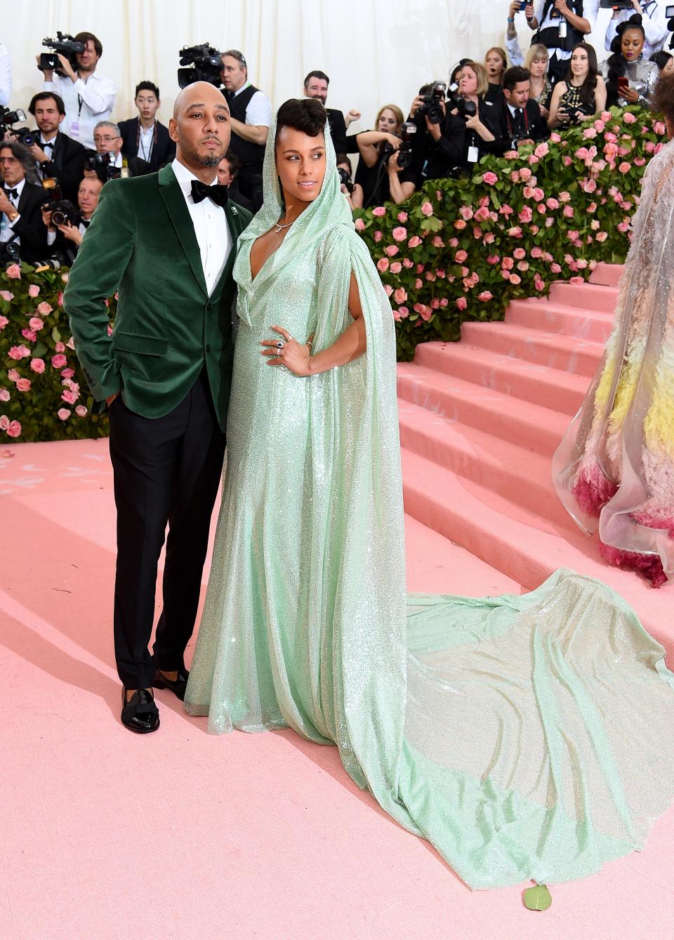 <h1 class="title">Swizz Beatz in Carolina Herrera wearing Bulgari jewelry and Alicia Keys in Carolina Herrera wearing Tiffany & Co. jewelry</h1><cite class="credit">Photo: Getty Images</cite>