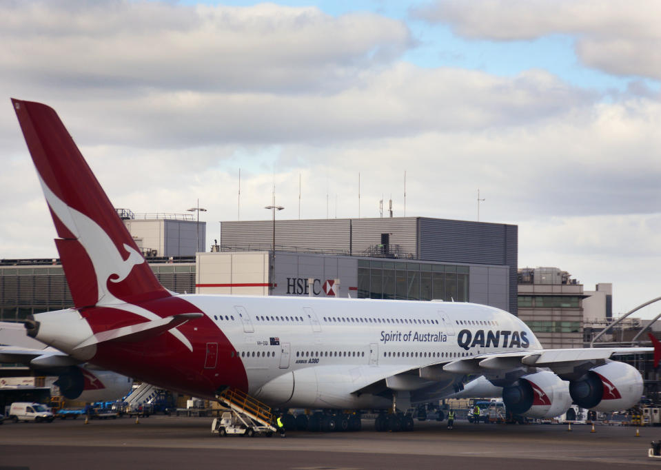 <p>Platz 5. Qantas: Dallas (DFW) – Sydney (SYD); Flugdauer: 17 Stunden, 5 Minuten; Distanz: 13.804,95 km; Flugzeug: Airbus A380 </p>