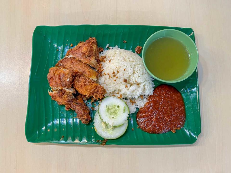Fiie's Cafe - Nasi Ayam Goreng