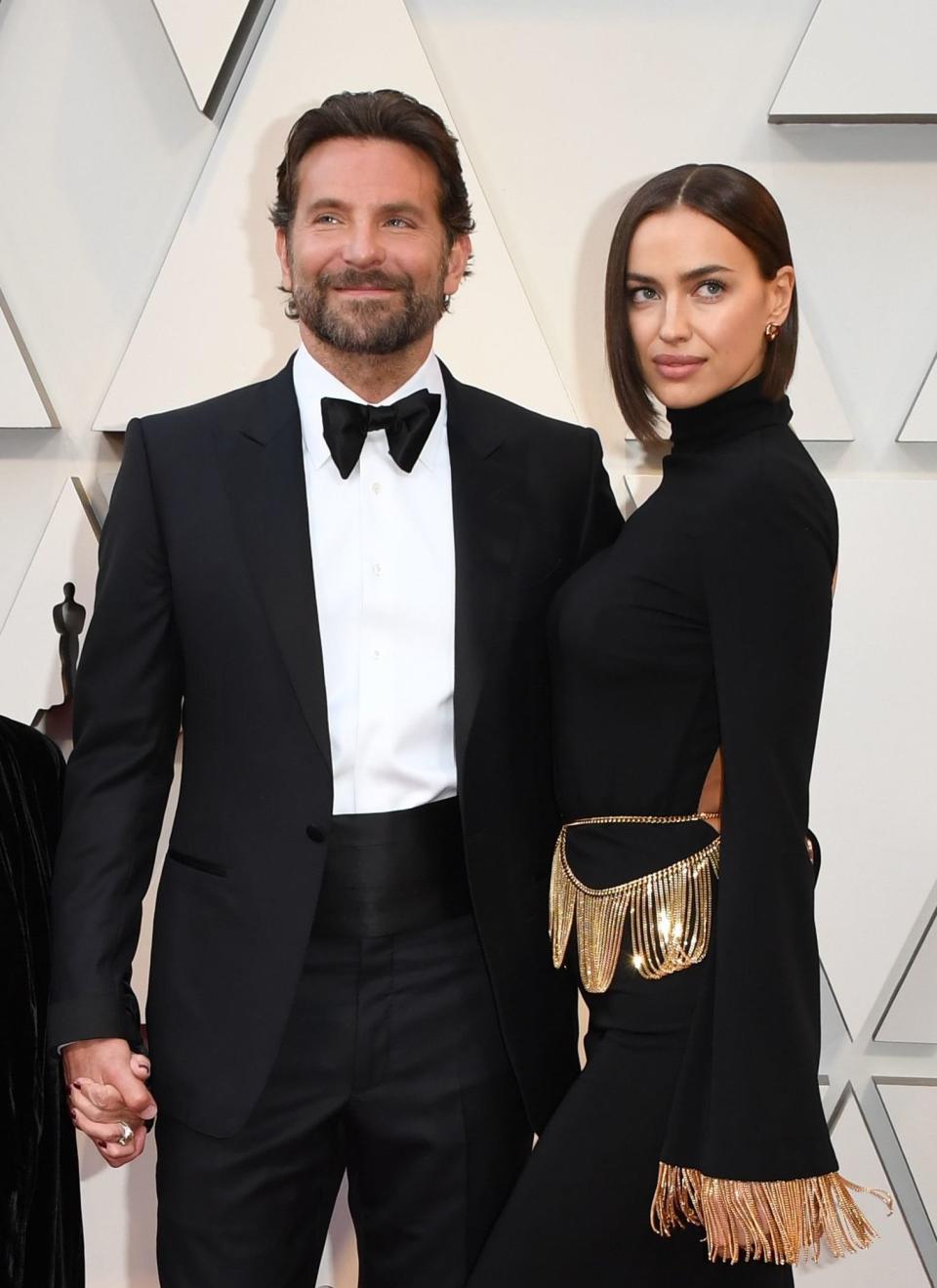 Bradley Cooper and Irina Shayk arrive at the 2019 Oscars. (Photo: MARK RALSTON via Getty Images)