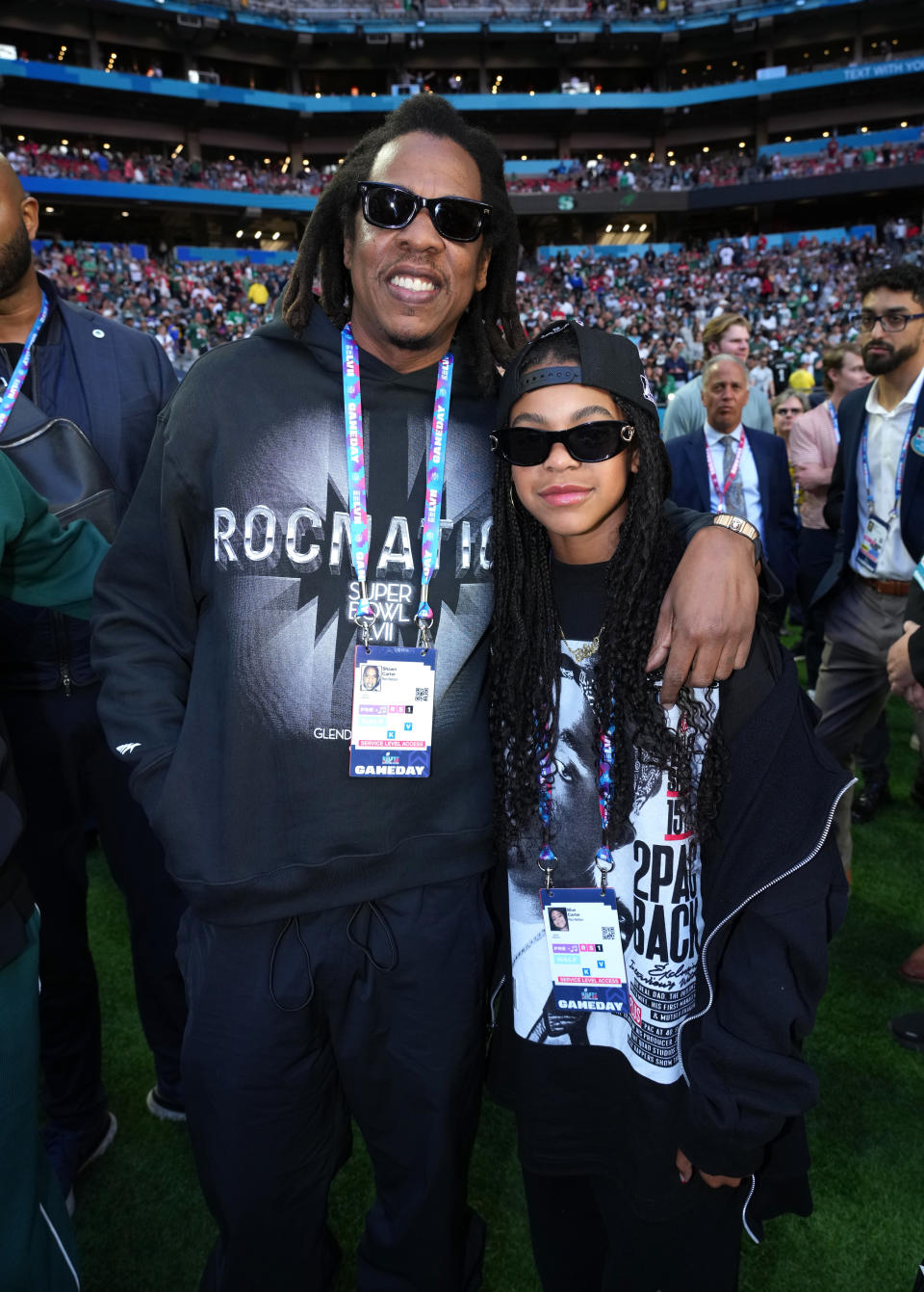GLENDALE, ARIZONA - FEBRUARY 12:  (L-R) Jay-Z and Blue Ivy Carter attend Super Bowl LVII at State Farm Stadium on February 12, 2023 in Glendale, Arizona. (Photo by Kevin Mazur/Getty Images for Roc Nation)