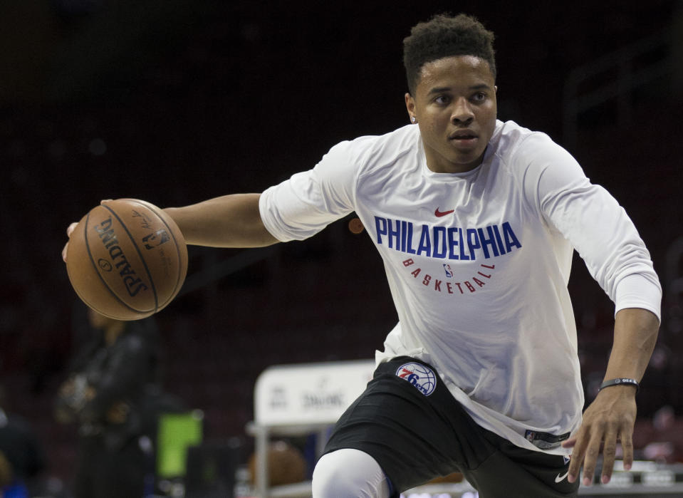 Markelle Fultz warms up before a 76ers-Magic game in Philadelphia on Nov. 25, 2017. The No. 1 pick in the 2017 NBA draft, Fultz hasn’t played since Oct. 23 due to a right shoulder injury. (Getty)