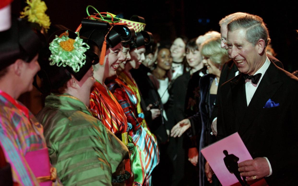 The Prince of Wales goes backstage after the ENO production of Madame Butterfly in 2005 - Carl de Souza/ADP