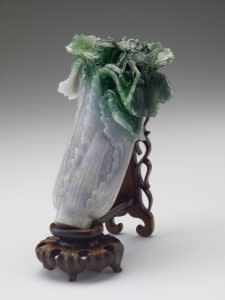 清 翠玉白菜 | Jadeite Cabbage, Qing dynasty (1644-1911). (Courtesy of NPM)