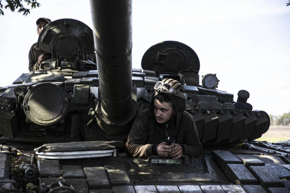 Ein Blick auf das Dorf an der Grenze der ukrainischen Region Cherson, das wieder von den ukrainischen Streitkräften eingenommen wurde.  - Copyright: picture alliance / AA | Metin Aktas