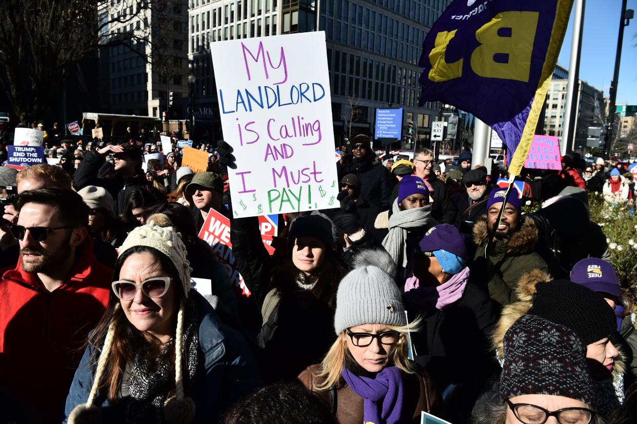 Union workers demonstrate against the government shutdown on Jan. 10, 2019 in Washington, D.C. (Photo: Nicholas Kamm/AFP/Getty Images)