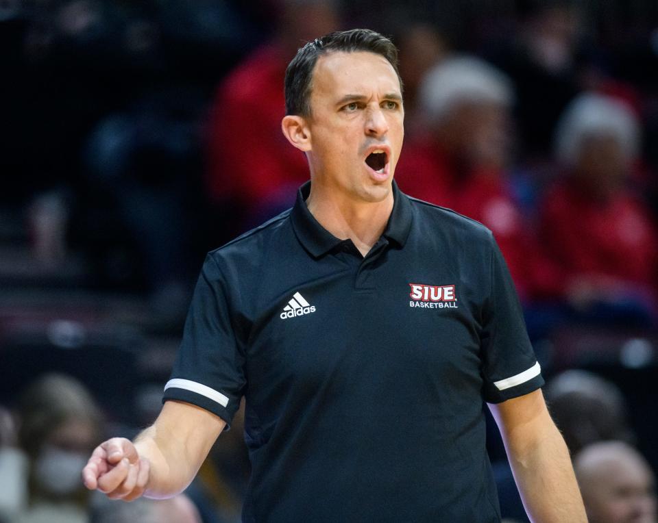 SIU-Edwardsville head coach Brian Barone directs his team against Bradley in the first half Saturday, Dec. 4, 2021 at Carver Arena. The Braves defeated the Cougars 80-55.