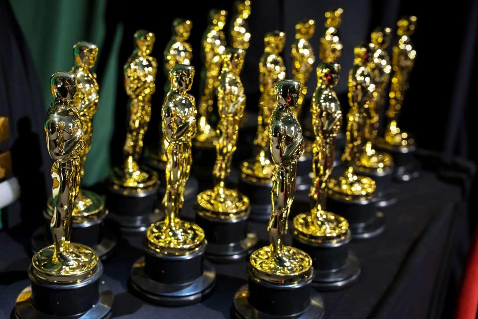 <p>Robert Gauthier / Los Angeles Times via Getty</p> A stock image of Oscar trophies