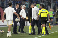 Juventus' head coach Massimiliano Allegri, third from right, reacts as he leaves the pitch after getting a red card during the Italian Cup final soccer match between Atalanta and Juventus at Rome's Olympic Stadium, Wednesday, May 15, 2024. (AP Photo/Gregorio Borgia)