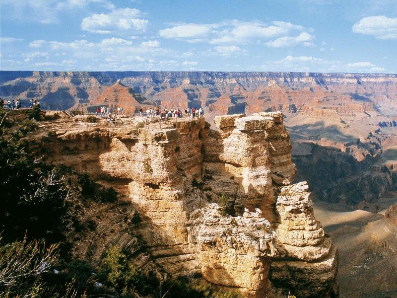 Naturwunder wie den Grand Canyon bequem entdecken: Best Ager sind die stärkste Gruppe unter den Busreisenden. Foto: Tui Deutschland