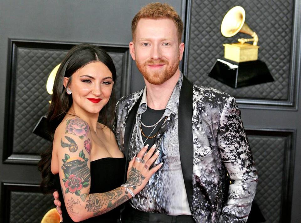 How Julia Michaels and JP Saxe’s Love Story Led Them to the Grammys