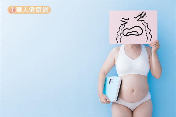 女性步入更年期後雌激素分泌減少，容易導致肥胖和脂肪肝。