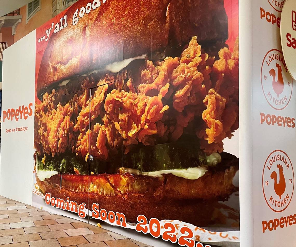 A Popeyes chicken restaurant is coming to Columbiana Centre mall.