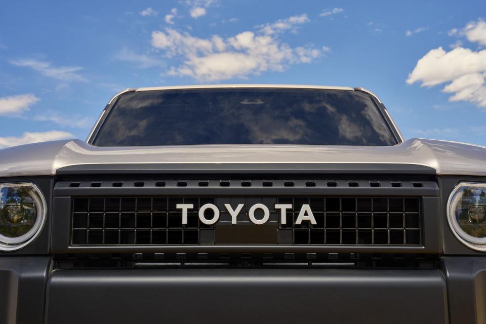 2024 toyota land cruiser photos