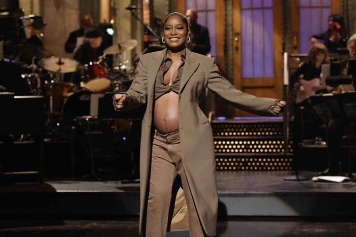 Keke Palmer showing her baby bump