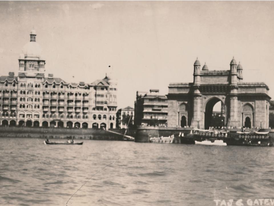 View of the Taj Mahal Palace Hotel and the Gateway of India in Bombay (now Mumbai), India, circa 1930.