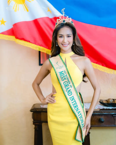 Samantha Bernardo was crowned the first runner-up in the Miss Grand International 2020