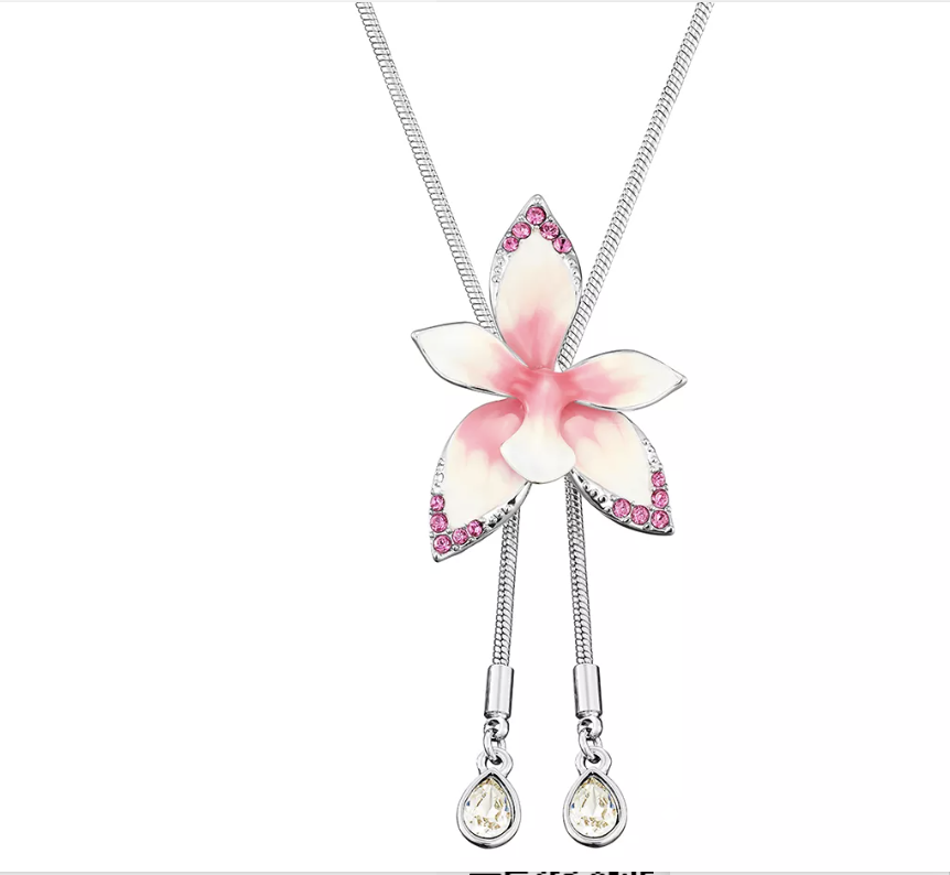 Crystal Blossom Rose Dreams Slider Necklace. PHOTO: Risis