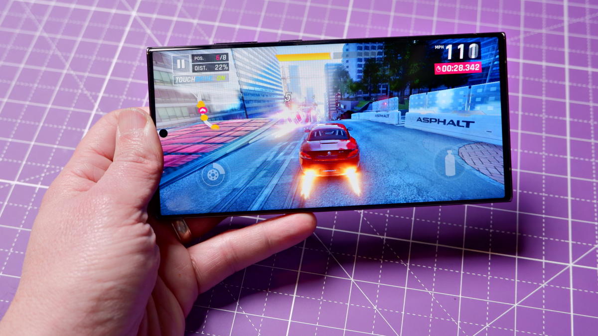 Asphalt 9 on Samsung Galaxy, Gaming