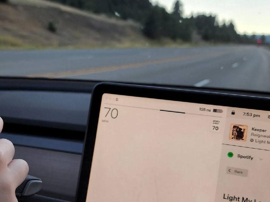 The speed limit is displayed on a Tesla's screen.