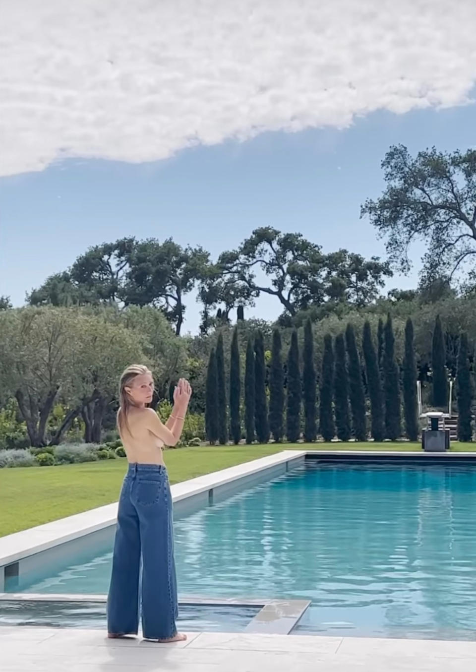 Gwyneth Paltrow topless by pool