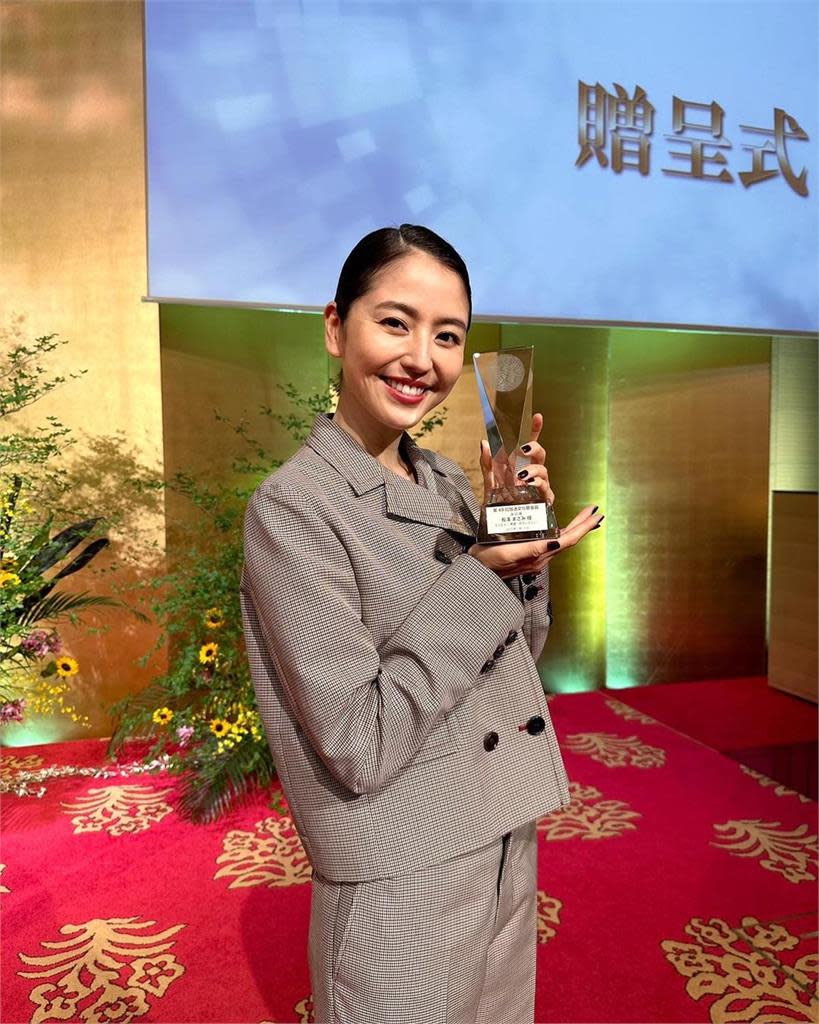  長澤雅美舞台強光洩36歲真實狀態！「樹皮乾臉」嚇壞18萬粉：別太累