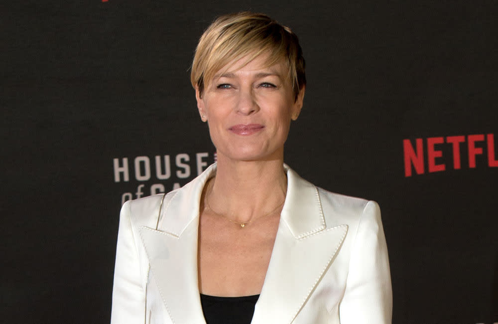 Robin Wright has settled her divorce credit:Bang Showbiz