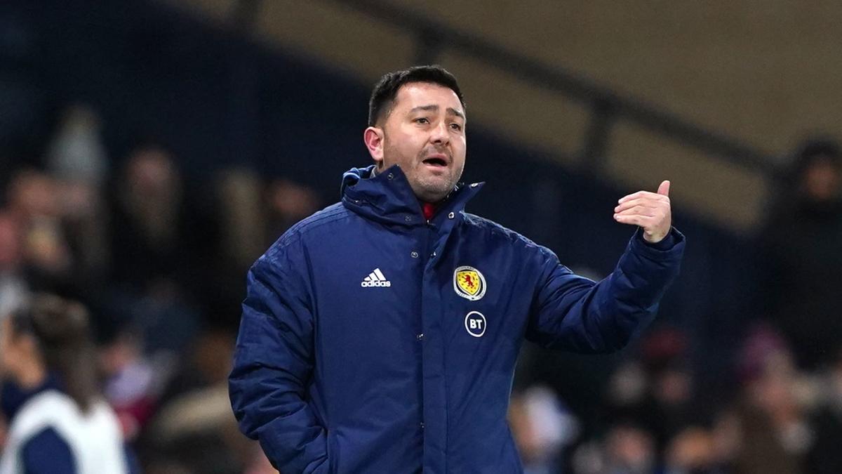 Pedro Martinez Losa hoping fans roar Scotland to 2023 World Cup