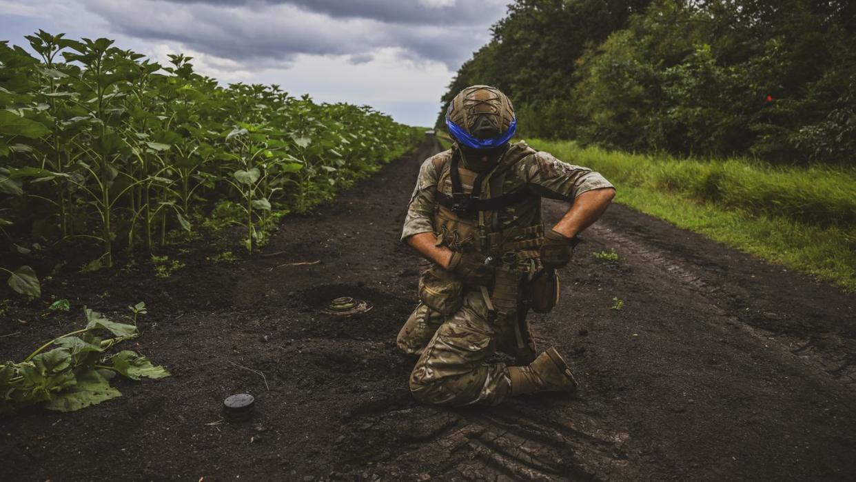 mine clearance work in donetskâââââââ