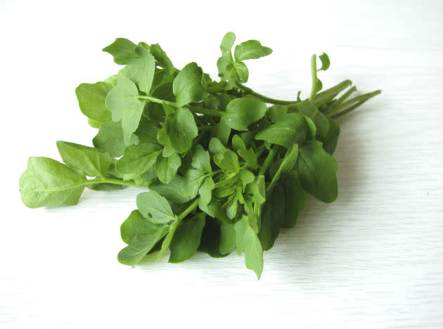 <p><b>Watercress:</b> Like most green herbs and vegetables, watercress is an excellent health-booster and detox food. Firstly, watercress leaves are packed with many vital detoxifying nutrients, including several B vitamins, zinc, potassium, vitamin E and vitamin C. Secondly, watercress has natural diuretic properties, which can help to flush toxins out the body. To reap the benefits of this nutritious food, try adding a handful of watercress to salads, soups and sandwiches.<br><br></p> <p><b>More from realbuzz:</b><br><a href="http://www.realbuzz.com/articles/top-10-must-eat-foods-for-a-healthy-diet/" rel="nofollow noopener" target="_blank" data-ylk="slk:Top 10 must-eat foods for a healthy diet;elm:context_link;itc:0;sec:content-canvas" class="link ">Top 10 must-eat foods for a healthy diet<br></a><a href="http://www.realbuzz.com/articles/top-10-healing-foods/" rel="nofollow noopener" target="_blank" data-ylk="slk:Top 10 healing foods;elm:context_link;itc:0;sec:content-canvas" class="link ">Top 10 healing foods <br></a><a href="http://www.realbuzz.com/join-realbuzz/" rel="nofollow noopener" target="_blank" data-ylk="slk:Kickstart your healthy lifestyle;elm:context_link;itc:0;sec:content-canvas" class="link ">Kickstart your healthy lifestyle </a></p>