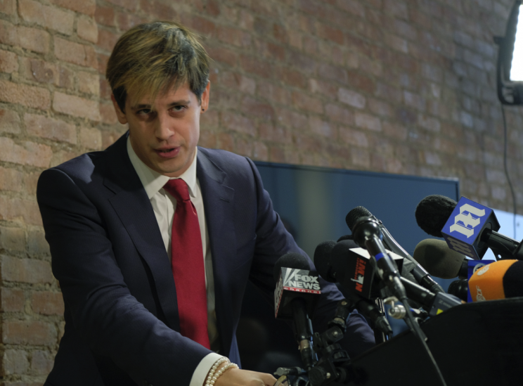 Milo Yiannopoulos has now resigned as head of Breitbart News (Picture: REX Features)