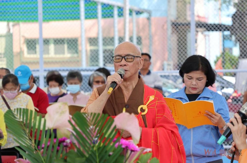 雲林縣長張麗善和斗六市長林聖爵邀請南投集集鎮國寺上廣下心上人親臨主持灑淨祈福儀式。不僅祈願球場啟用順利，也為4月3日花蓮大地震不幸罹難者祈福。期盼透過宗教的力量，祝福每位使用者平安，也藉由眾人的虔誠，促進社會和諧。