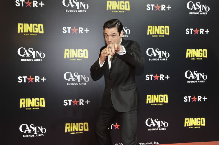 Jerónimo Giocondo Bosia es el encargado de interpretar a Oscar "Ringo" Bonavena en esta serie de Star+. El actor sorprendió con su parecido físico y su forma de pelear al subirse al ring del Luna Park