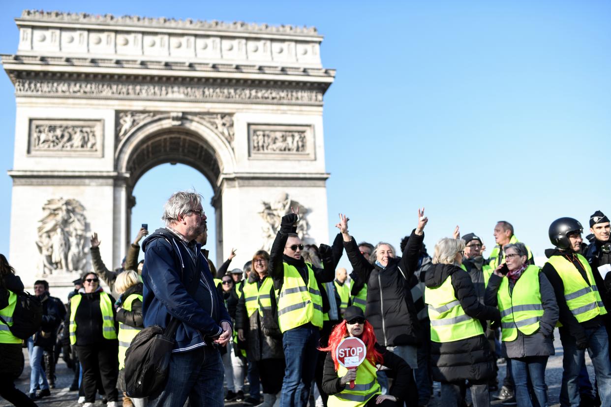 Les gilets jaunes sur les Champs-Elysées, le 17 novembre 2018.