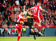 Soccer Football - Bundesliga Relegation Playoff - Union Berlin v VfB Stuttgart - Stadion An der Alten Forsterei, Berlin, Germany - May 27, 2019 Union Berlin's Robert Zulj and Grischa Promel in action with VfB Stuttgart's Santiago Ascacibar REUTERS/Hannibal Hanschke DFL regulations prohibit any use of photographs as image sequences and/or quasi-video